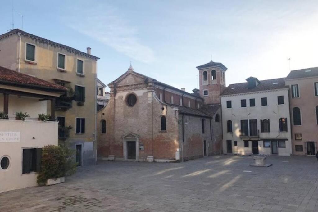 Appartamento Tipico Con Corte Privata Venecia Exterior foto